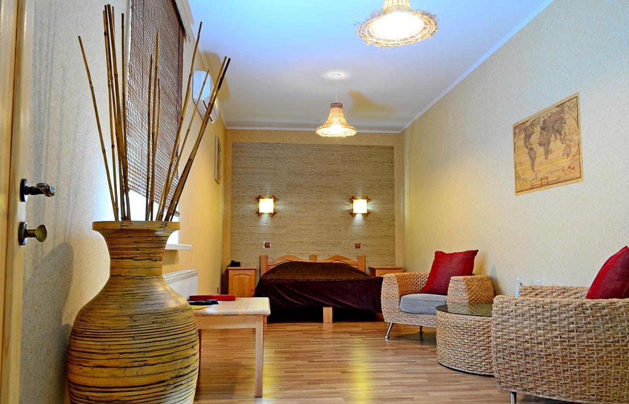 Etoile Hotell Charkiv Exteriör bild